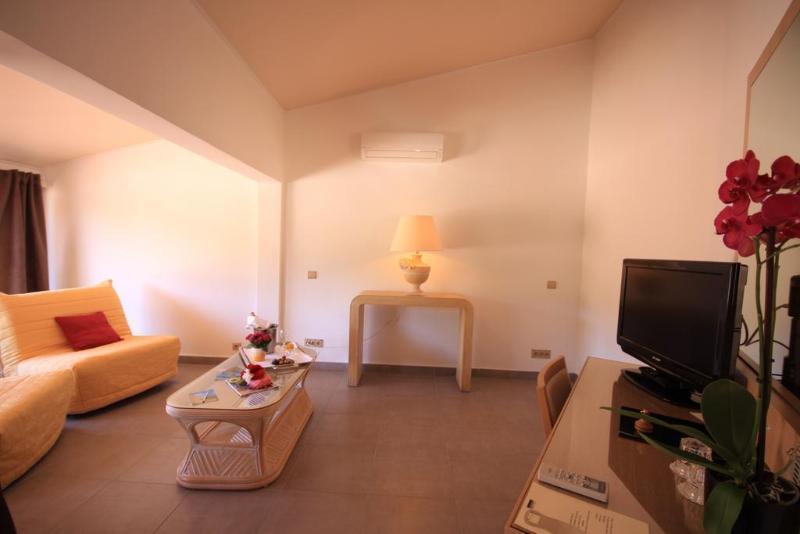 Eden Park Hotel Serriera  Bagian luar foto