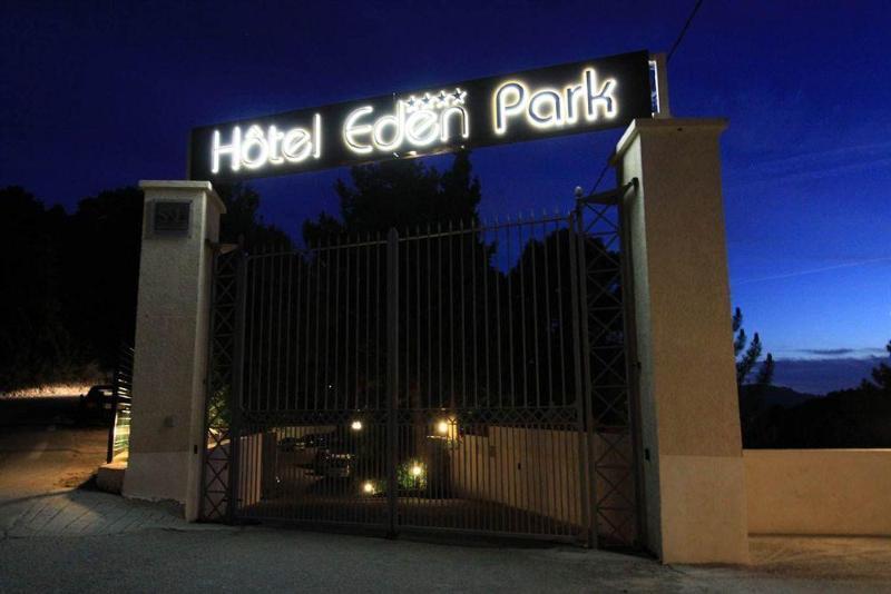 Eden Park Hotel Serriera  Bagian luar foto