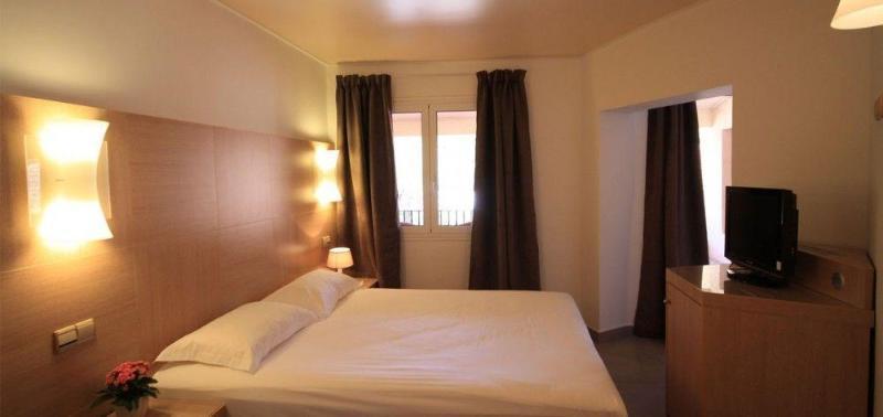 Eden Park Hotel Serriera  Bagian luar foto